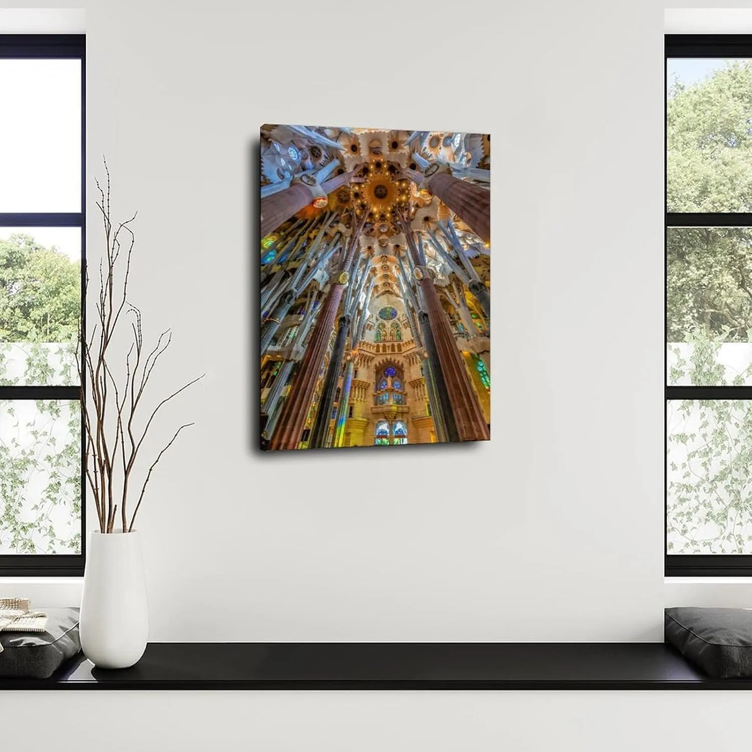 DFSUYZ World Famous Scenic Spot Sagrada Familia Church Interior Wall Art Poster Canvas Painting Wall Art Poster for Bedroom Living Room Decor 24x36inch(60x90cm) Frame-style