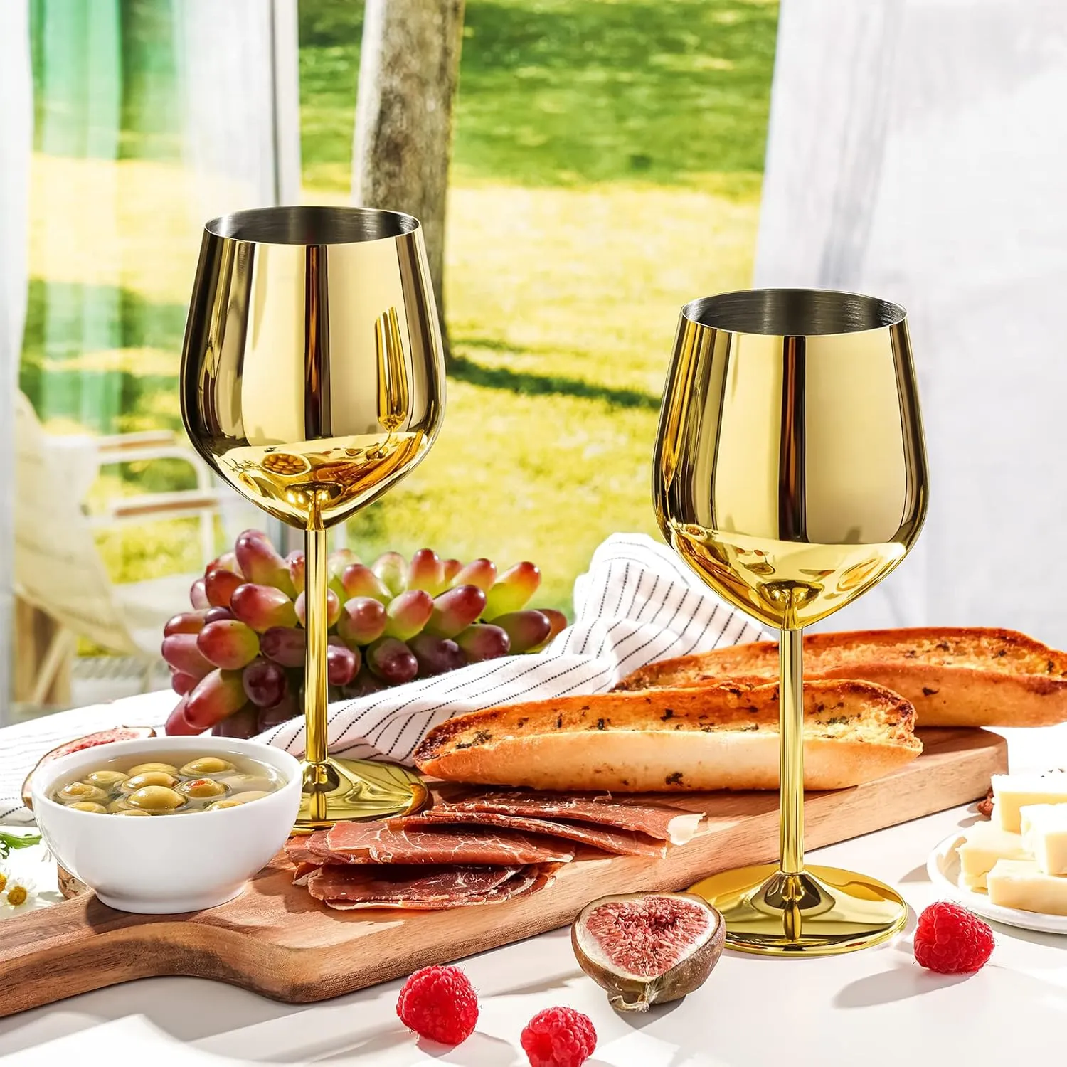 Gold Wine Glasses Set of 4, 18oz Unbreakable Gold Goblet, Stainless Steel Wine Glass, Metal Wine Glass for Outdoor, Travel, Camping, Pool, Ideal Gift for Wine Lovers