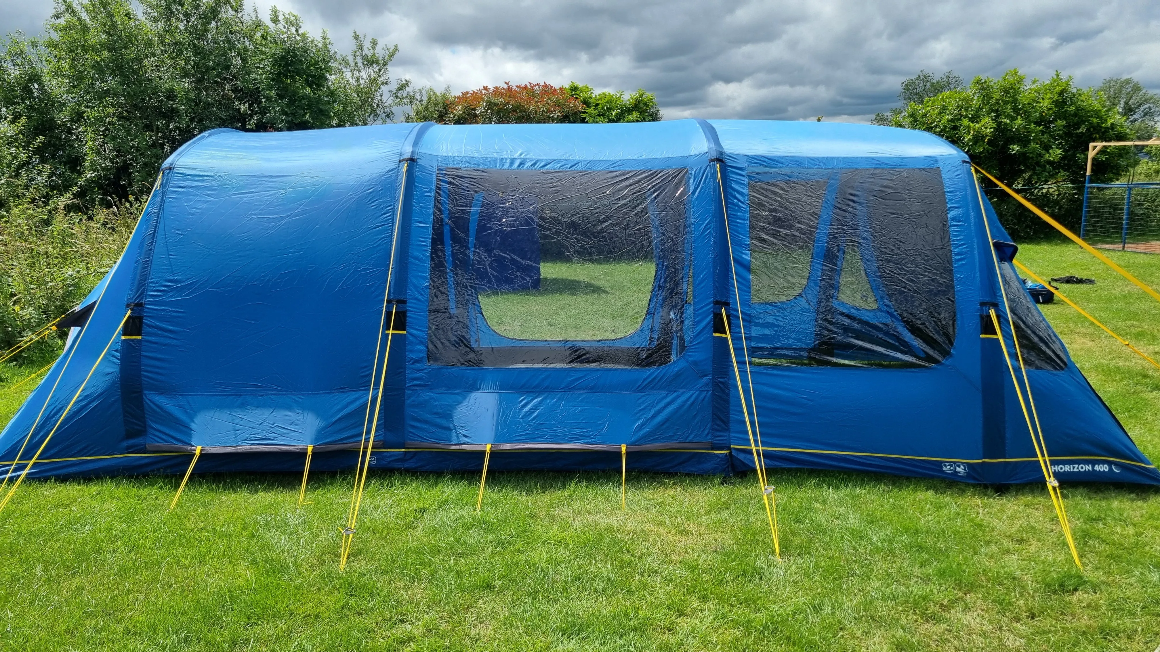 Hi Gear Horizon 400 Inflatable Blackout Tent