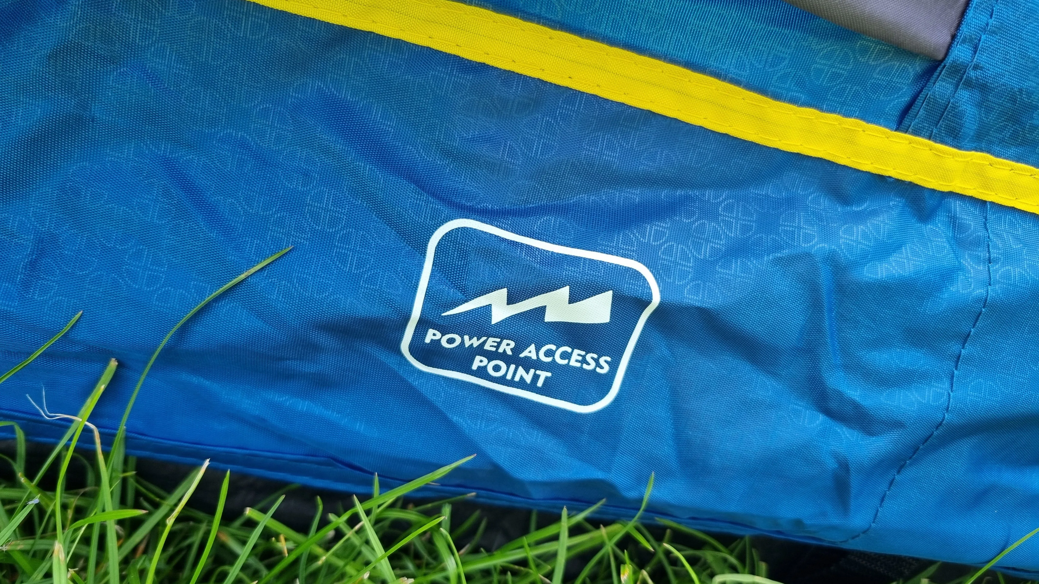 Hi Gear Horizon 400 Inflatable Blackout Tent