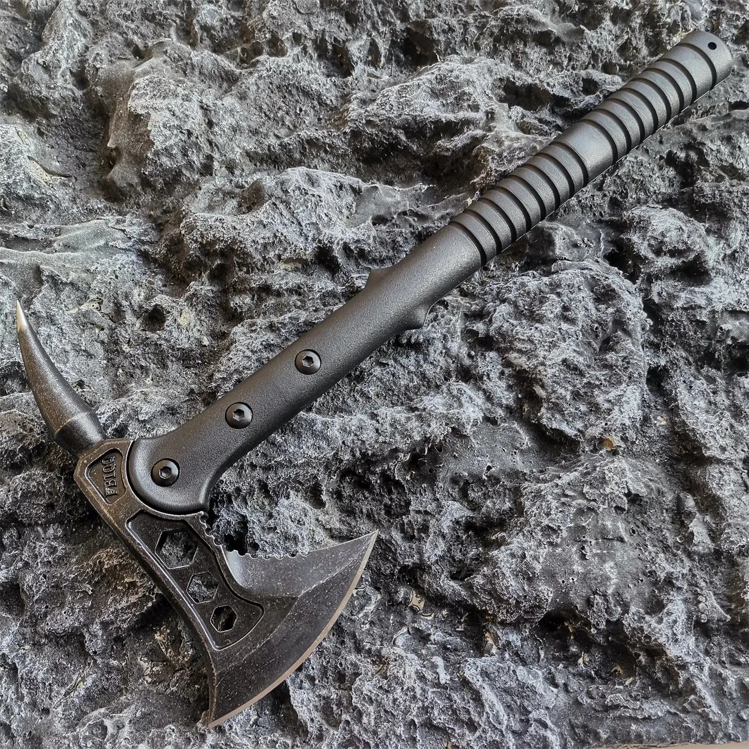 Multi Functional Axe Camping Knife Hand Fire Axe Suitable for Self-defense Hunting Camping Survival Outdoor EDC Tools