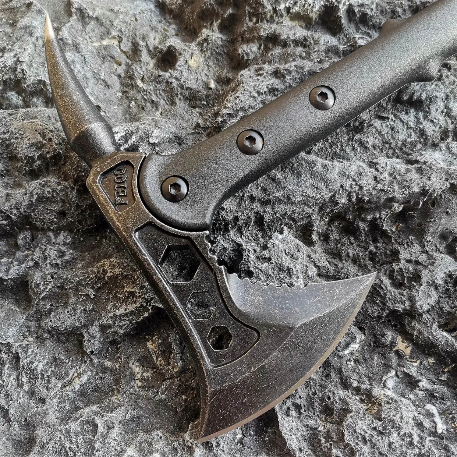 Multi Functional Axe Camping Knife Hand Fire Axe Suitable for Self-defense Hunting Camping Survival Outdoor EDC Tools