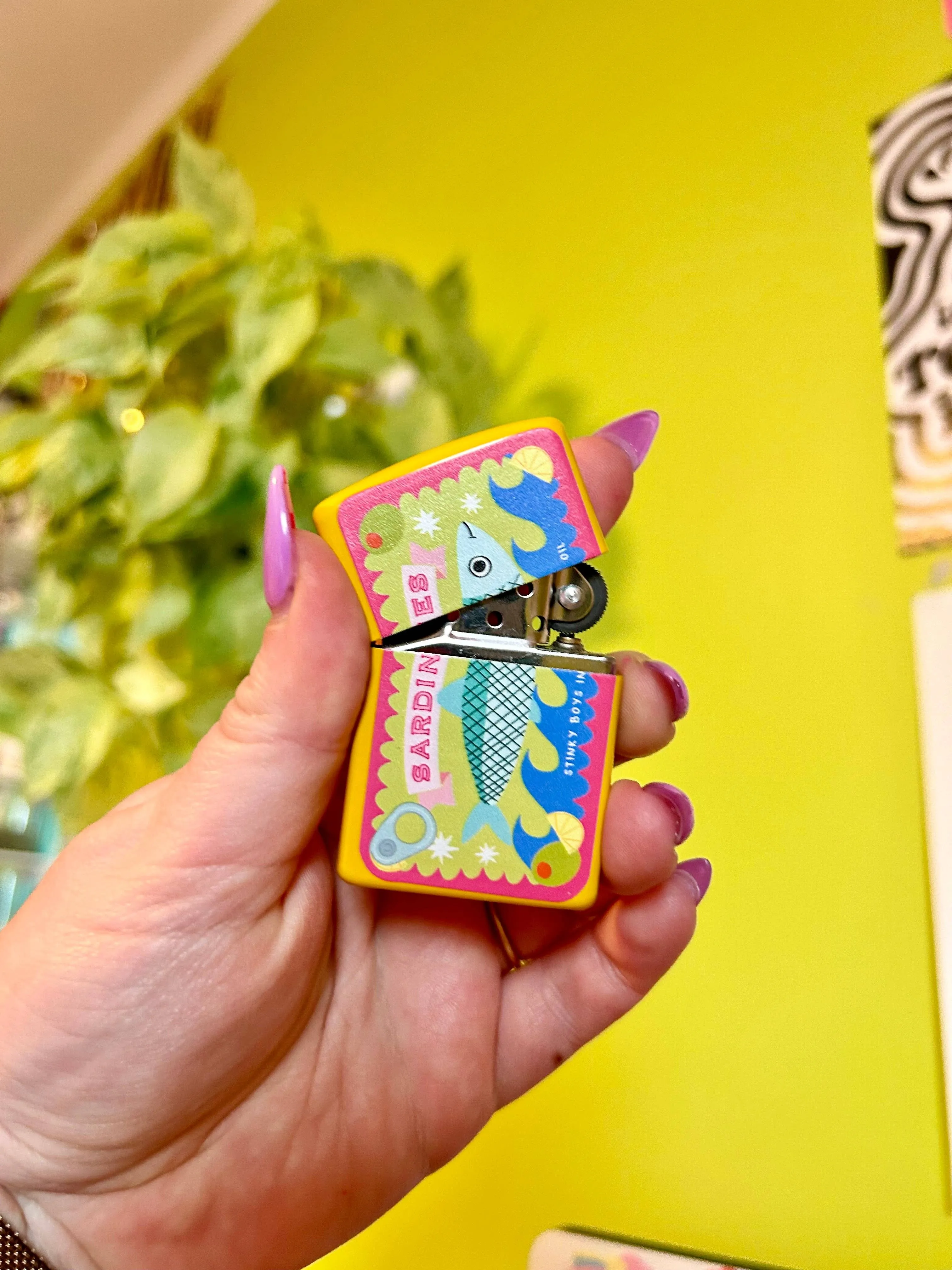 Sardine Refillable Lighter | The Peach Fuzz (CA)