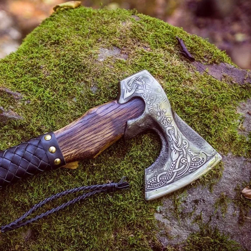 VIKING AXE "VALKNUT" FORGED CARBON STEEL