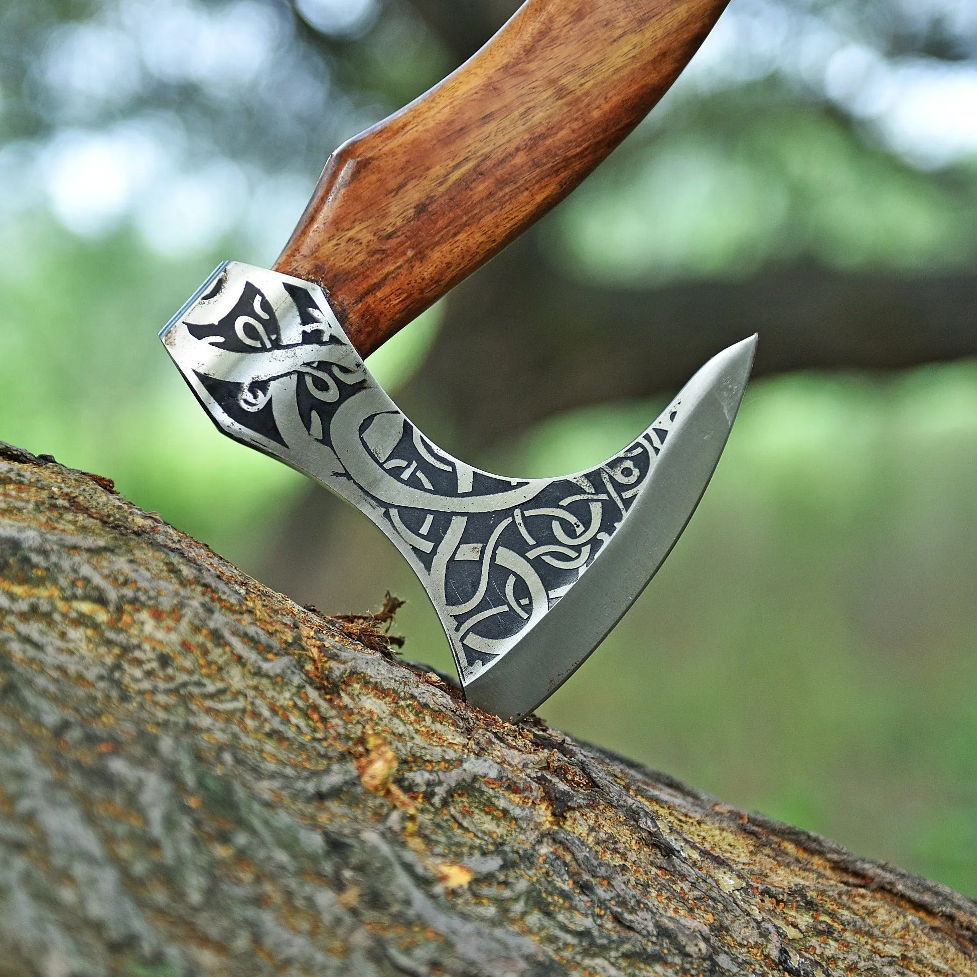 VIKING AXE "VALKNUT" FORGED CARBON STEEL